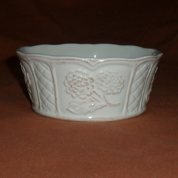 4 Kari Designs CUISINEWARE Embossed Pottery Ramekin Dessert Bowls International - Picture 4 of 6